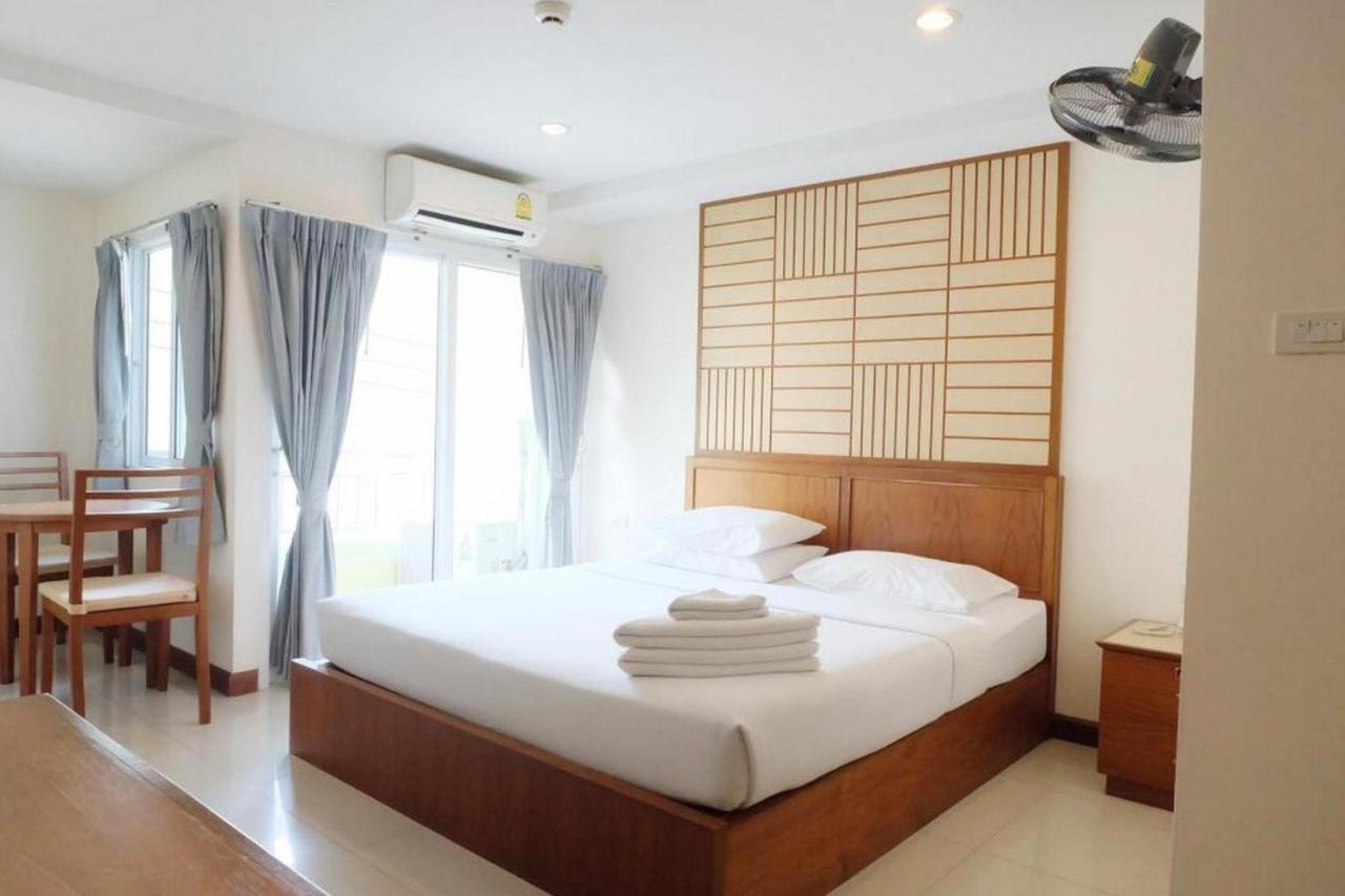 Oyo 1097 Thep Apartment Pattaya Exterior foto
