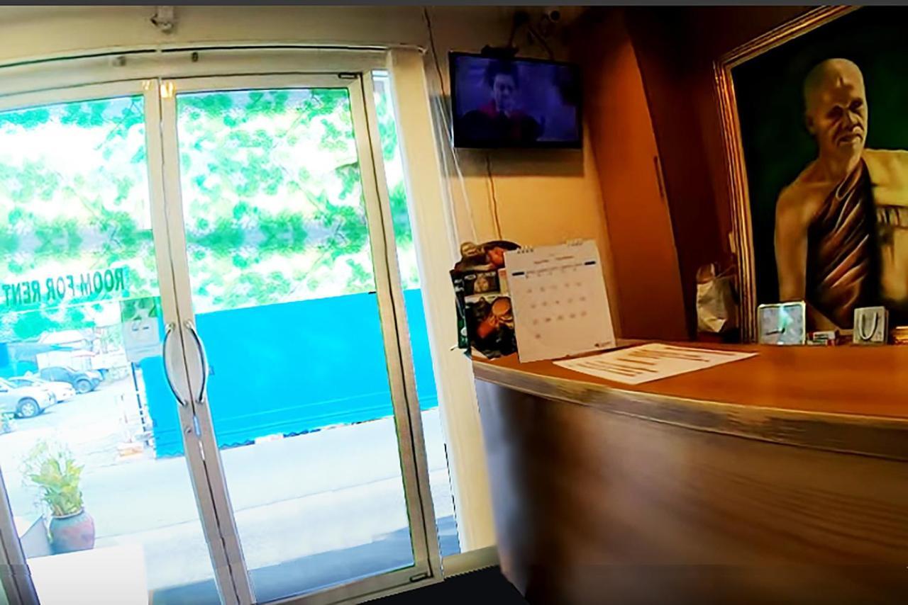 Oyo 1097 Thep Apartment Pattaya Exterior foto