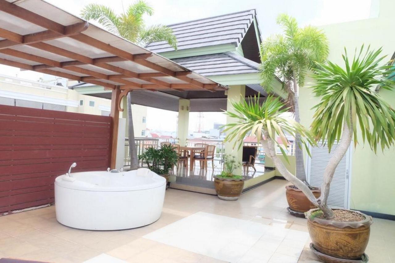 Oyo 1097 Thep Apartment Pattaya Exterior foto